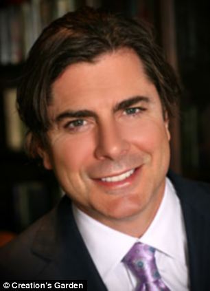 Chồng thuê sát thủ giết vợ đẹp vì dám chụp ảnh “nóng”