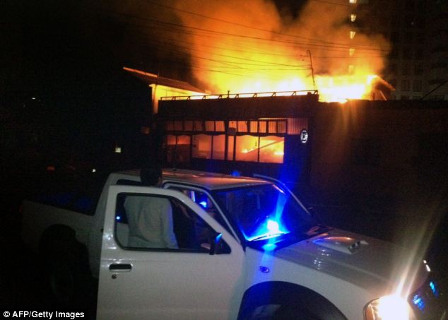 Cận cảnh sóng thần ở Chile, hàng trăm nữ tù nhân trốn thoát