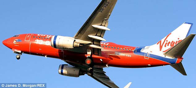 Máy bay hạ cánh khẩn cấp vì không tặc?