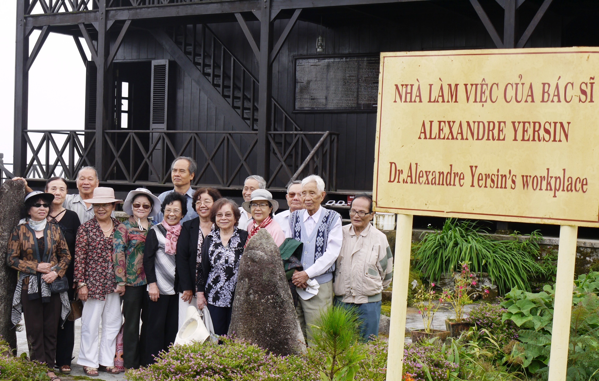 Vĩnh biệt bác sĩ già 4 lần gặp Bác Giáp