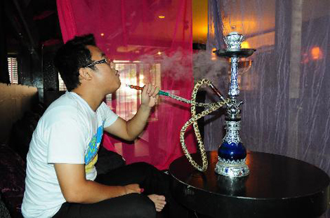 Đêm mê cuồng với shisha “vỉa hè”