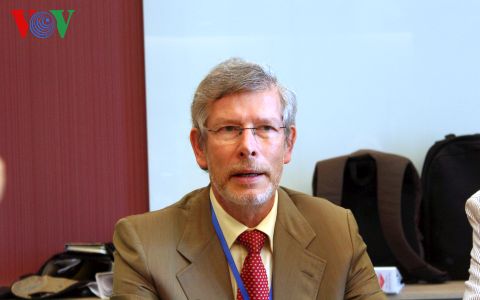 Chuyên gia quốc tế tư vấn cho Việt Nam cách đối phó với TQ