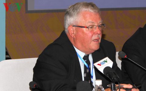 Chuyên gia quốc tế tư vấn cho Việt Nam cách đối phó với TQ