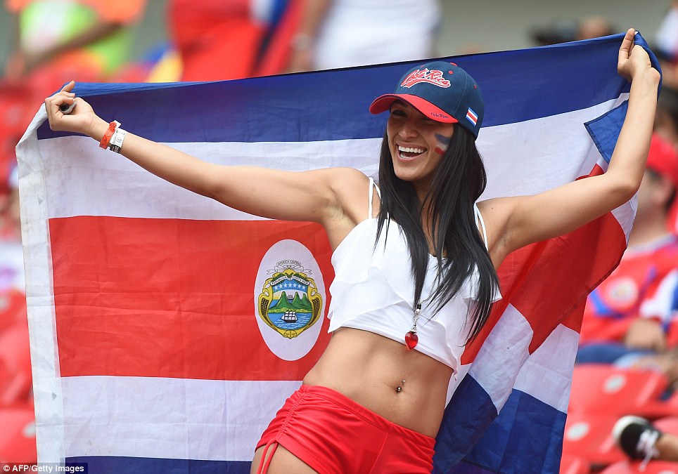 Những “bóng hồng” quyến rũ cuồng nhiệt World Cup 2014