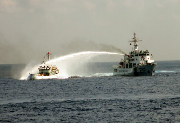 Ông Lý Hiển Long cảnh báo Trung Quốc “sụp đổ”