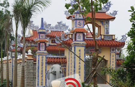 Đại gia chơi ngông, chi triệu đô mua quan tài, xây mộ... chờ chết