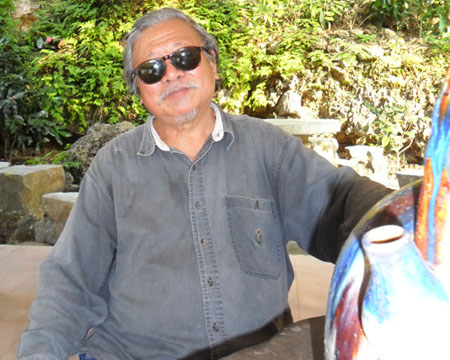 Đại gia chơi ngông, chi triệu đô mua quan tài, xây mộ... chờ chết