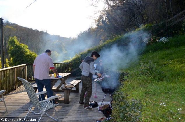 Bà vợ “bỏ” chồng con, chi gần 200 triệu...du lịch một mình