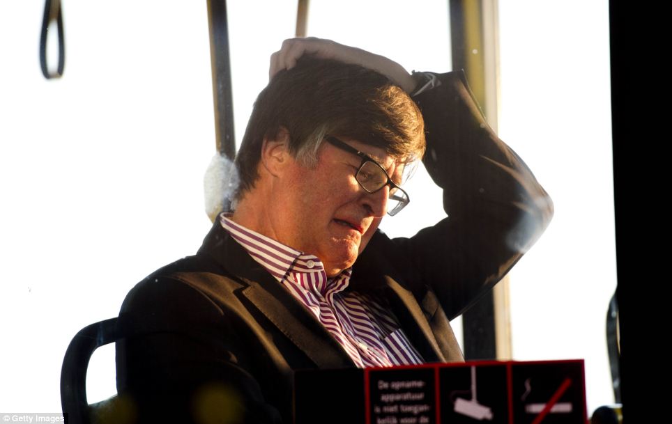 Cận cảnh vụ rơi máy bay Malaysia, 295 người thiệt mạng Cận cảnh vụ rơi máy bay Malaysia, 295 người thiệt mạng