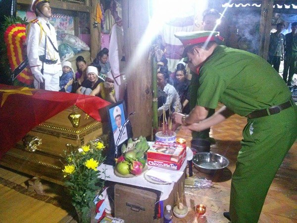 Thiếu úy công an kể phút đấu súng với 25 tội phạm ma túy