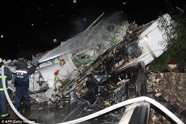 Chùm ảnh hiện trường rơi máy bay ATR – 72 thảm khốc tại Đài Loan