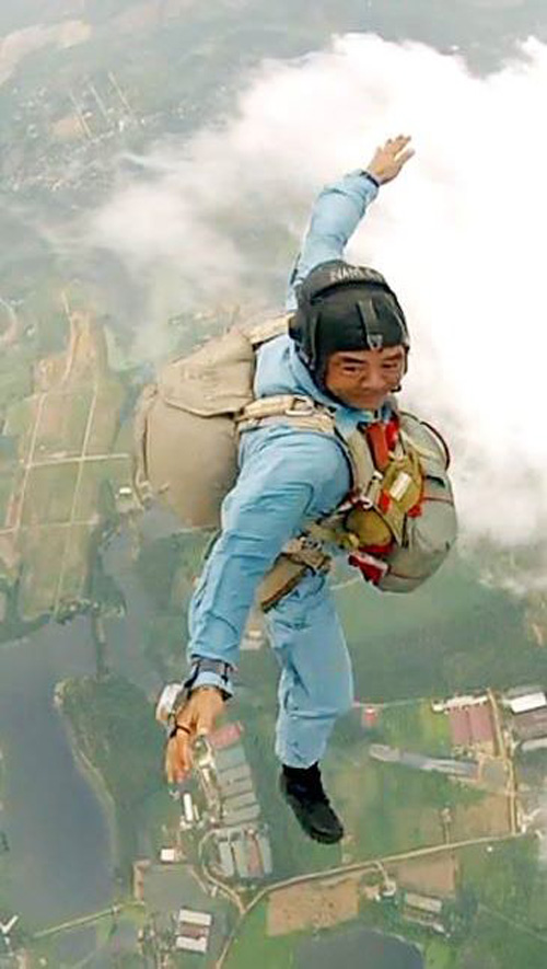 Vụ máy bay quân sự rơi: Thương vợ con nó còn nhỏ quá!