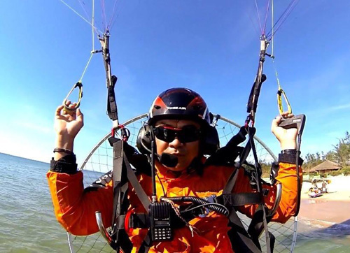 Vụ máy bay quân sự rơi: Thương vợ con nó còn nhỏ quá!