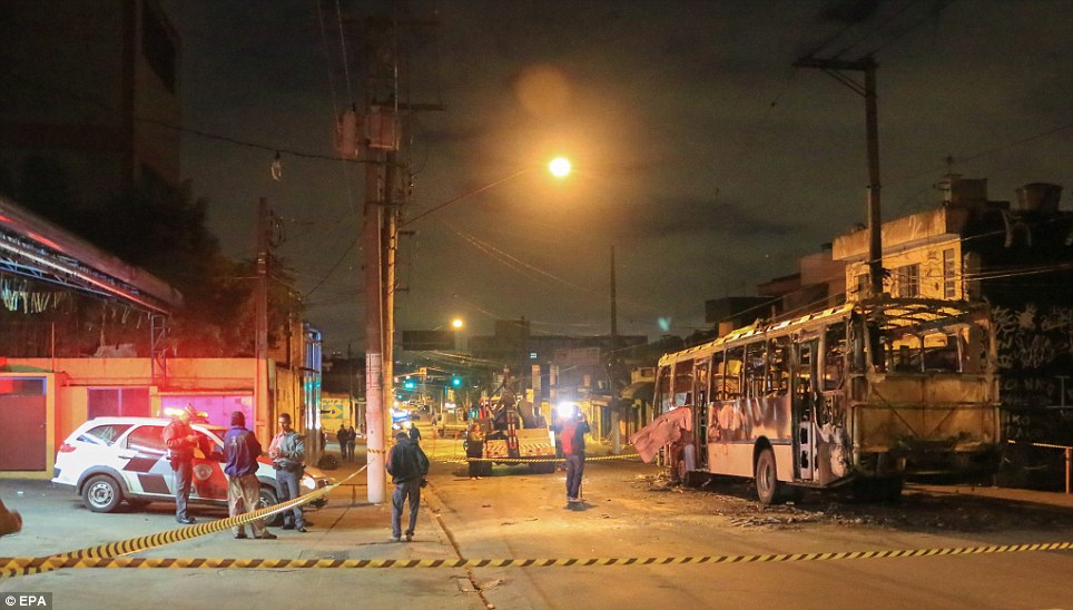 World Cup 2014: Hình ảnh đối lập sau trận bán kết Đức - Brazil