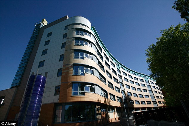 Người đàn ông 50 tuổi thiệt mạng vì dùng sex toy Người đàn ông 50 tuổi thiệt mạng vì dùng sex toy