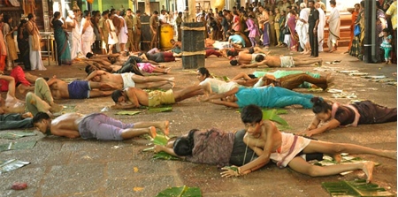 Những nghi thức truyền thống ghê rợn nhất hành tinh