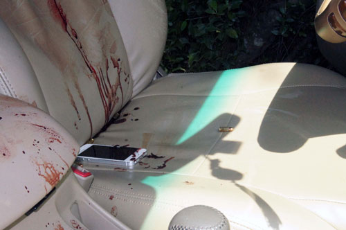 Vụ 2 người chết trên ô tô: Nhiều viên đạn rời còn sót trên ghế