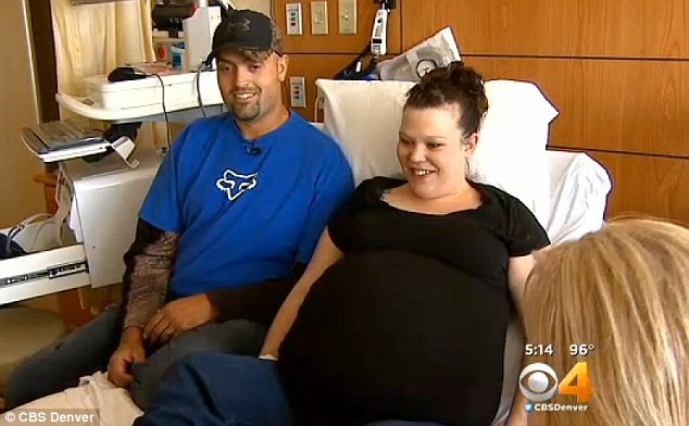 “Lỡ kế hoạch”, bà mẹ 30 tuổi có tới 9 người con