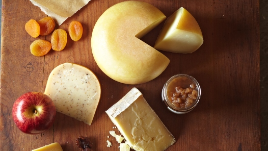 7 thực phẩm làm trắng răng tự nhiên