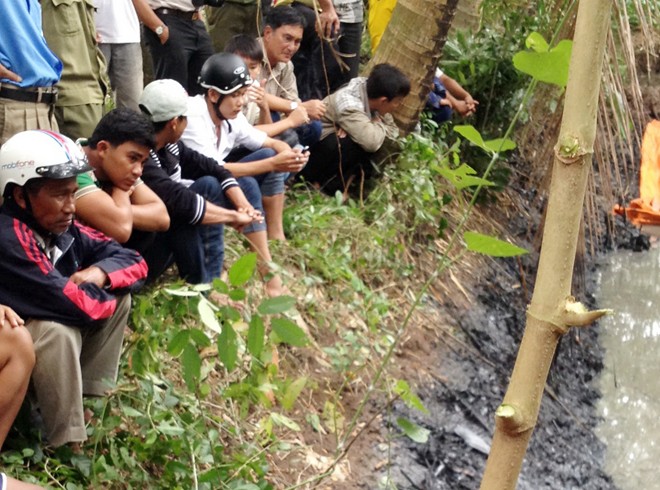 'Tôi bị điều tra viên nhồi nước đá vào vùng kín' 'Tôi bị điều tra viên nhồi nước đá vào vùng kín'