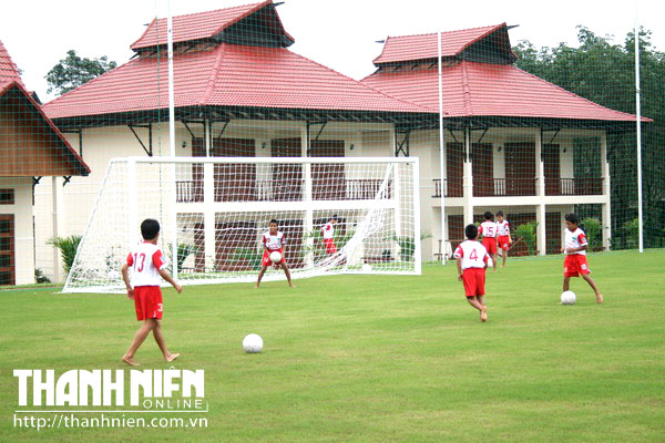 Công Phượng, Văn Toàn, Tuấn Anh thuở chân trần, hôm qua và hôm na