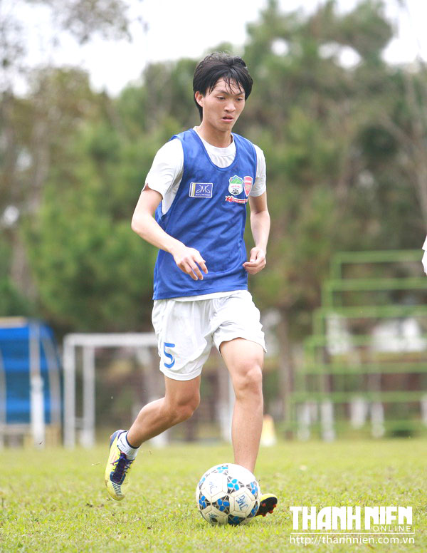 Công Phượng, Văn Toàn, Tuấn Anh thuở chân trần, hôm qua và hôm na