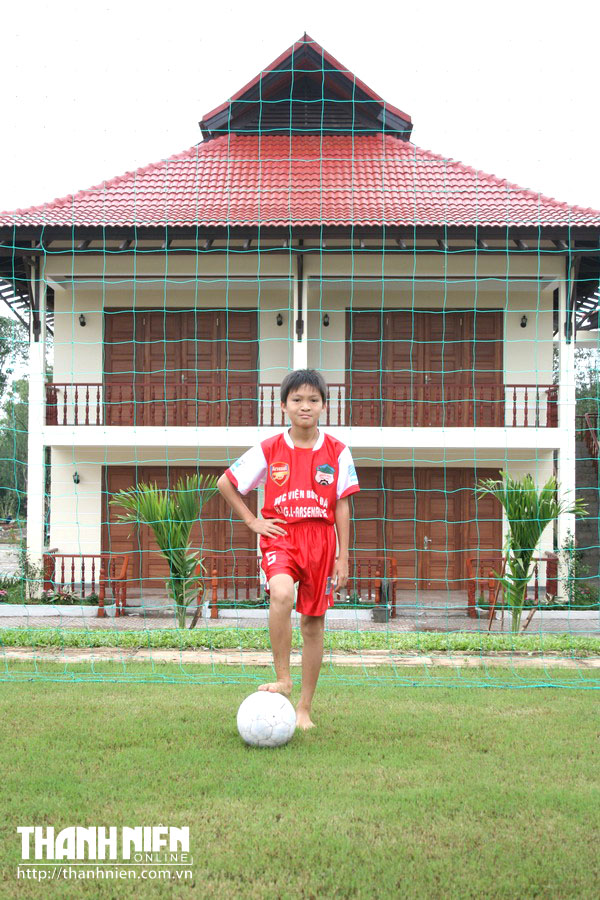 Công Phượng, Văn Toàn, Tuấn Anh thuở chân trần, hôm qua và hôm na