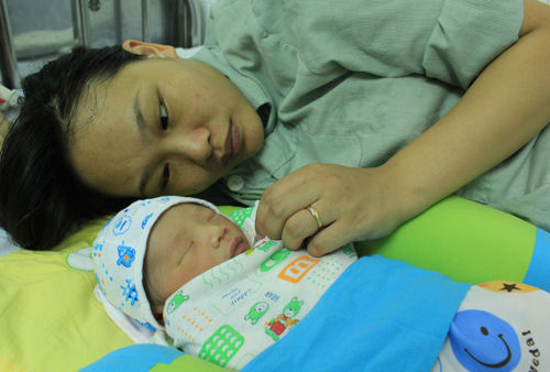 Con trai chiến sĩ hy sinh vụ rơi máy bay Mi171 chào đời Con trai chiến sĩ hy sinh vụ rơi máy bay Mi171 chào đời