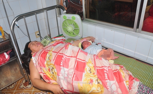 Kỷ lục bé gái nặng 6,5 kg chào đời ở Quảng Nam