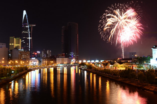 Những màn pháo hoa rực rỡ tại TP.HCM mừng ngày Quốc khánh