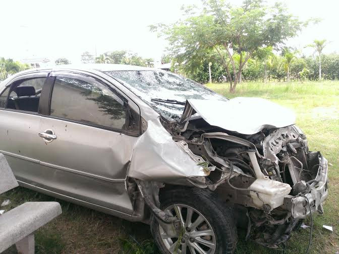 Vụ gia đình bác sĩ chết ngạt: Truy tìm tài xế bỏ mặc ôtô