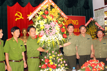 Những hình ảnh đáng nhớ về Trung tướng Nguyễn Xuân Tư