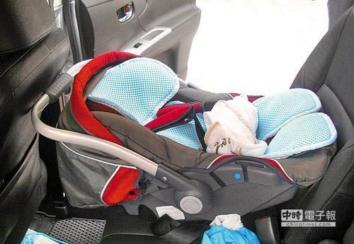 Nhói lòng những vụ con trẻ tử vong vì cha mẹ vô tâm Nhói lòng những vụ con trẻ tử vong vì cha mẹ vô tâm