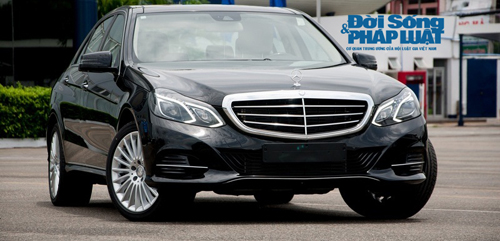 Mercedes E400 lịch lãm, sang trọng giá hấp dẫn