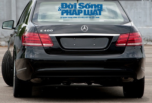 Mercedes E400 lịch lãm, sang trọng giá hấp dẫn