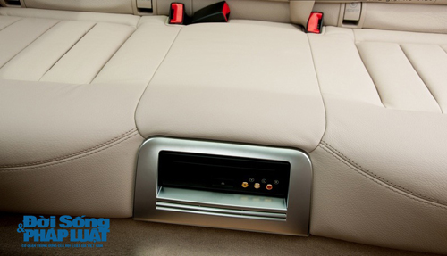 Mercedes E400 lịch lãm, sang trọng giá hấp dẫn