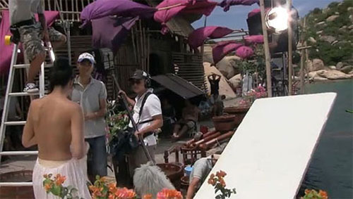 Những pha lột đồ nude táo bạo trên màn ảnh Việt-3