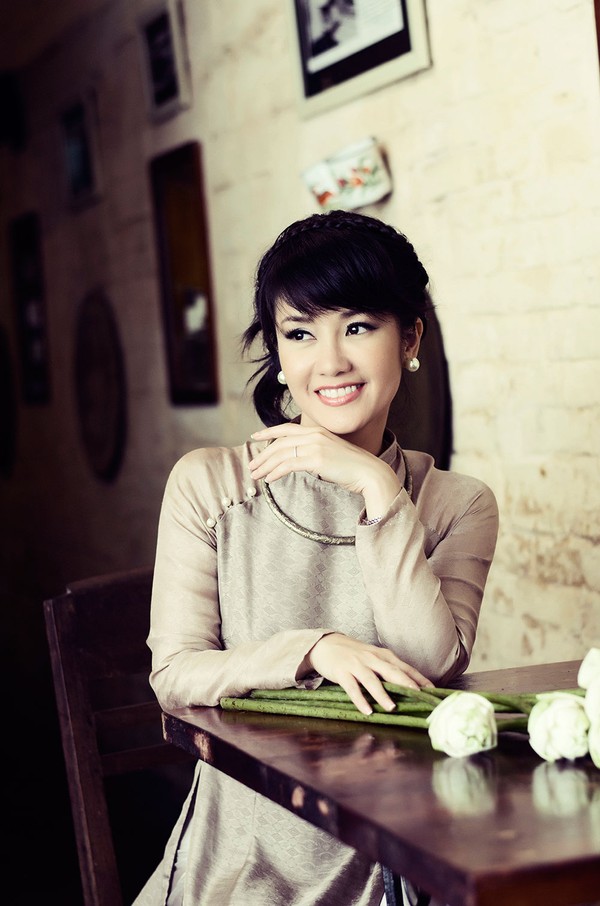 Mỹ Tâm, Hồng Nhung, Cẩm Vân khiến khán giả say đắm 