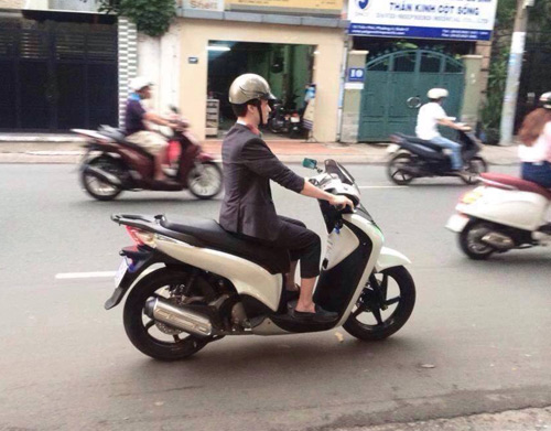 Sự thật Kenny Sang vừa nghèo vừa gay