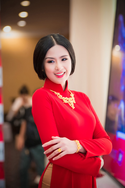 Ngọc Hân làm giám khảo cuộc thi Hoa hậu Việt Nam 2014 Ngọc Hân làm giám khảo cuộc thi Hoa hậu Việt Nam 2014