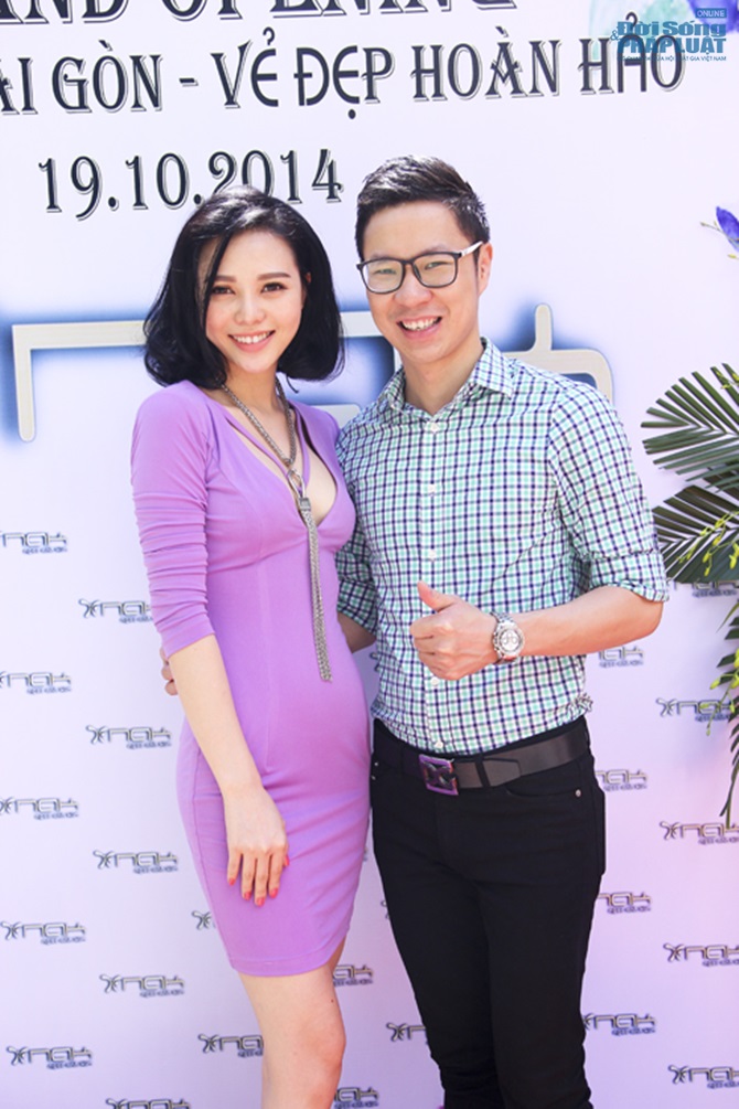 Á hậu Trà Giang lả lơi vòng 1 bên Lê Minh Trung