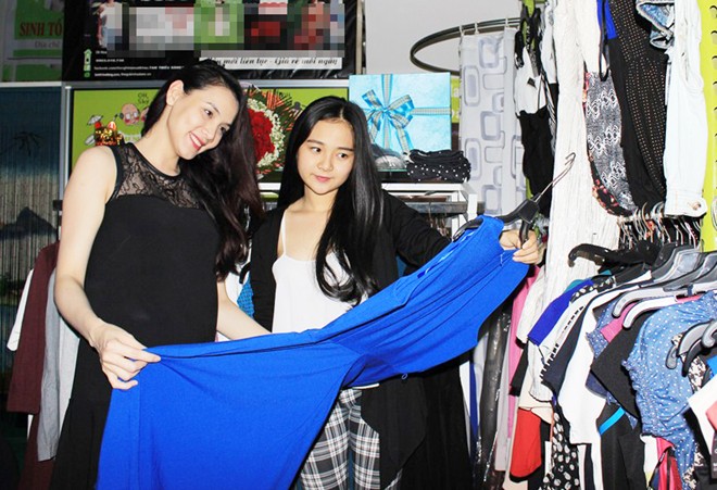 Trang Nhung mang bầu 2 tháng trước khi đính hôn với bạn trai