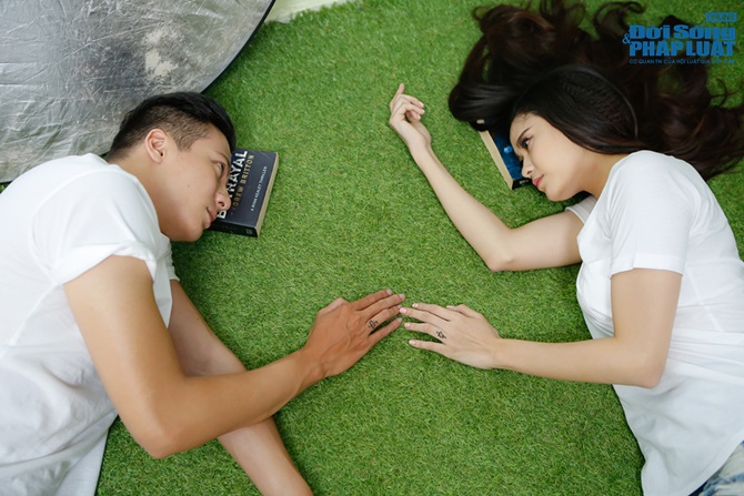 Clip: Hoàng Anh nude trước mặt Trương Quỳnh Anh