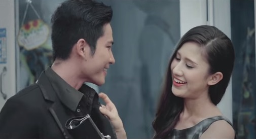 Khắc Việt bị thí sinh Hoa khôi áo dài phản bội Khắc Việt bị thí sinh Hoa khôi áo dài phản bội