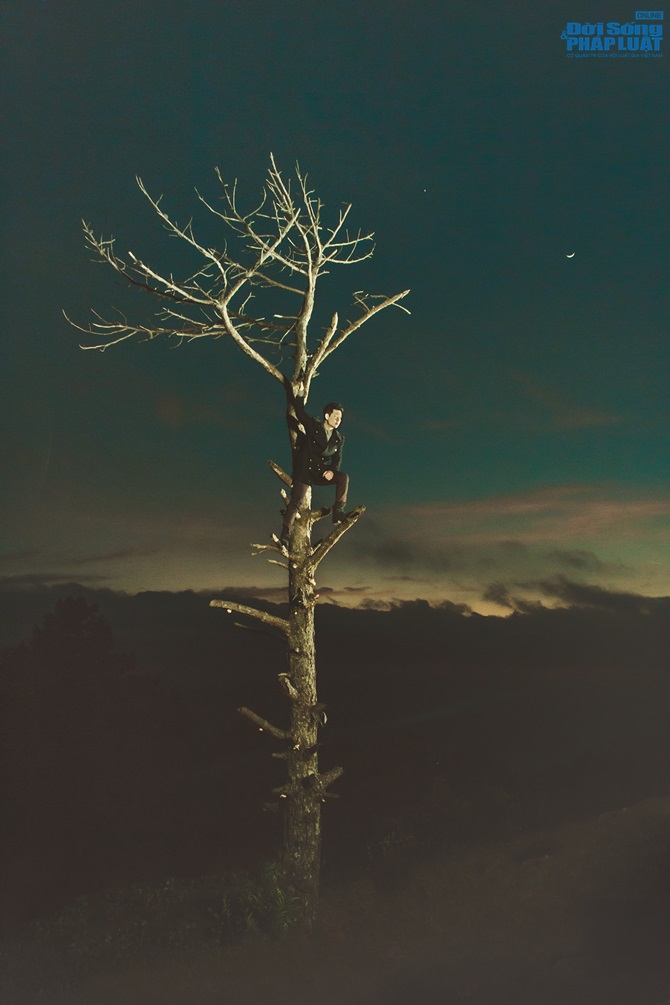 Halloween: Trọng Khương hóa ma cà rồng trong bộ ảnh mới