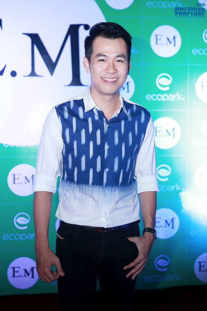 Mỹ Dung mang bầu lần 2, được chồng tháp tùng dự sự kiện