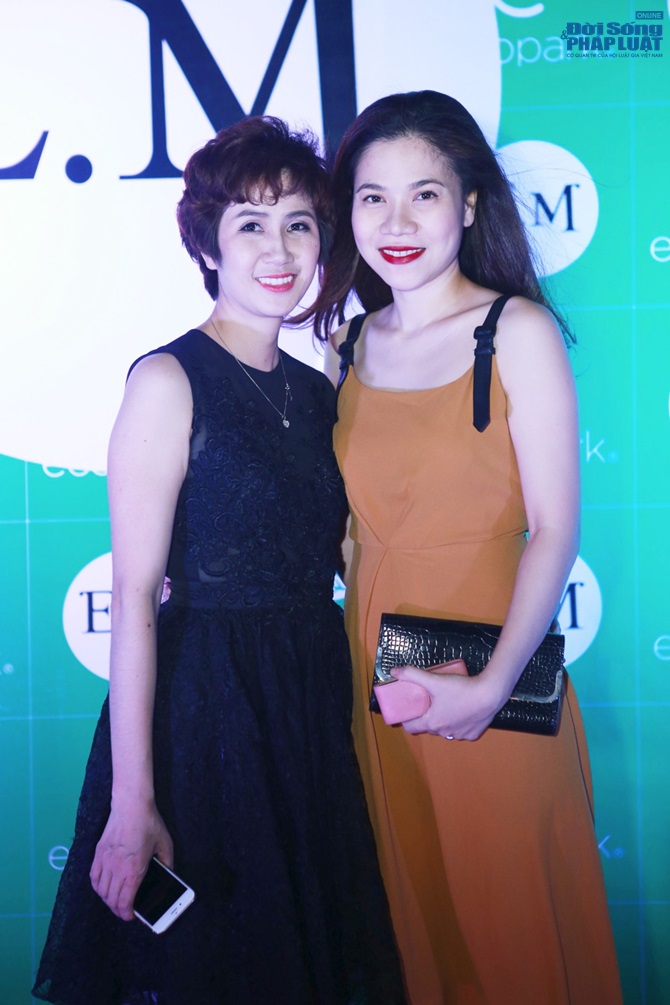 Mỹ Dung mang bầu lần 2, được chồng tháp tùng dự sự kiện