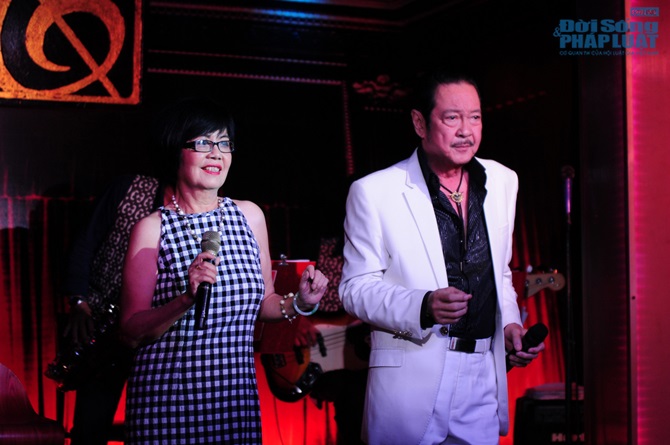 Clip: NSƯT Chánh Tín vẫn phong trần lịch lãm sau biến cố nợ nần