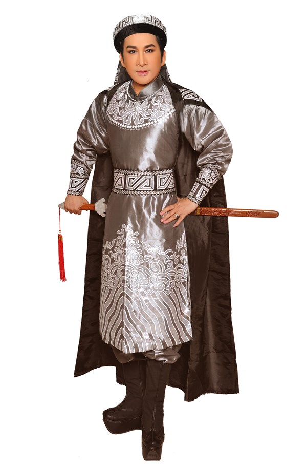 NSƯT Kim Tử Long làm liveshow tiền tỷ sau sự cố đánh bạc