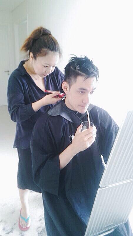 Gia tộc giàu khủng khiếp của NTK Lý Quý Khánh Gia tộc giàu khủng khiếp của NTK Lý Quý Khánh